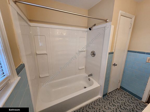 3rd image of 2212 Maylynn Dr