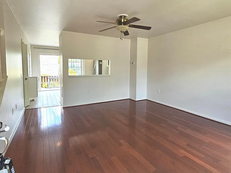 6552 Old Carriage Ln — Photo 4