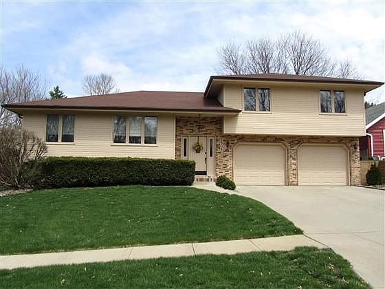 1st image of 5909 Four Seasons Dr