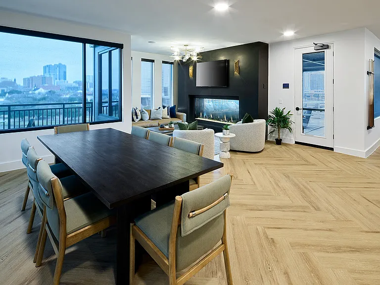 NEW South Building Resident Sky Lounge