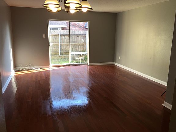 2nd image of 3636 Delaware Ave APT C