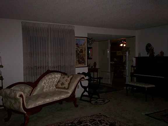 Master Living/Dinning Room