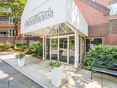300 River Road #106, Manchester, NH, 03104