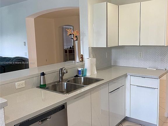 4th image of 866 Golden Cane Dr #0