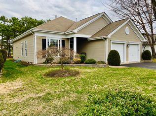 21 Quicksilver Ct, Lakewood, NJ 08701