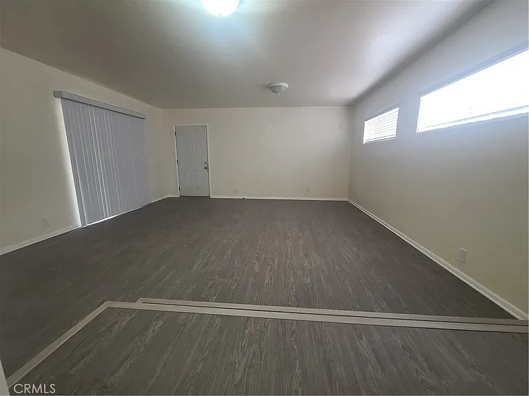 20340 Sherman Way — Photo 17