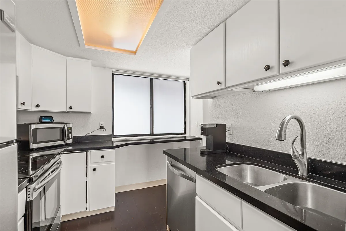Building Photo - 1317 Vine St #1317