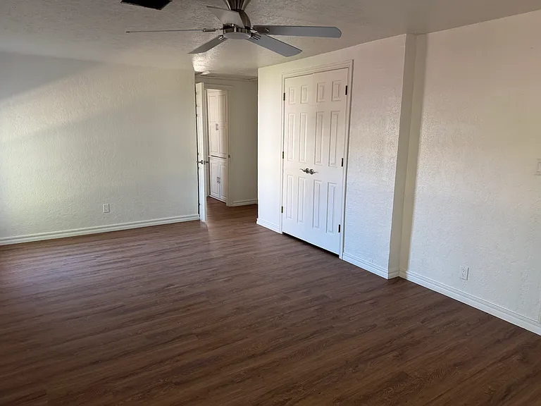 303 W South Dr — Photo 11