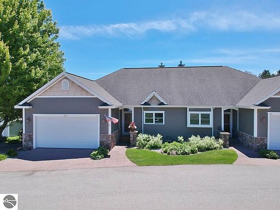 2nd image of 895 N Bay Cliff Dr #23