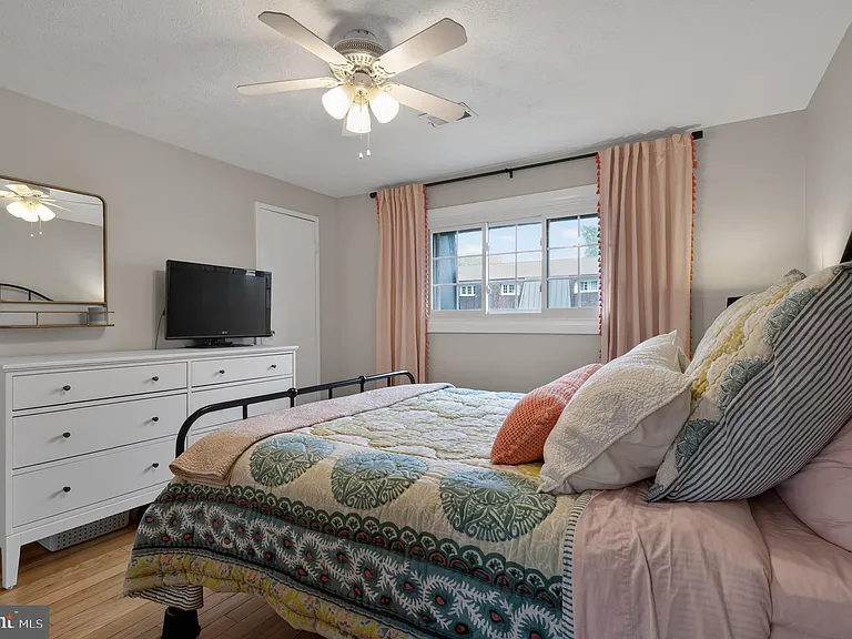 150 S Virginia Ave #34 — Photo 24