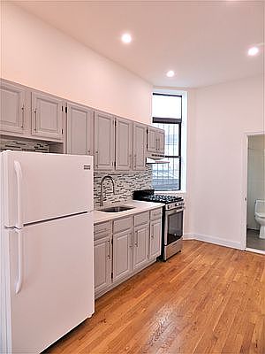 3rd image of 1742 1st Ave APT 6A