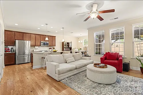 2020 Cramer Place Ct Photo 1