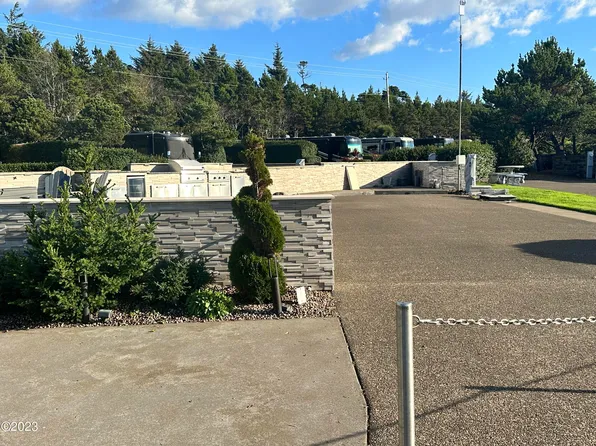 6225 N Coast Hwy Lot 84, Newport, OR 97365