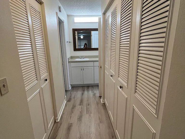 5975 Forest Hill Blvd #201 — Photo 10