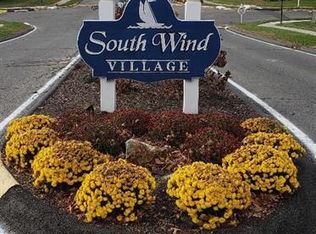 98 Carriage Path S #98, Milford, CT 06460