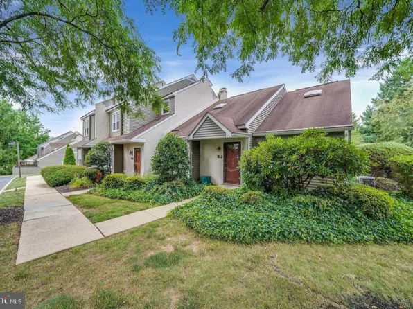 1104 Saint Michaels Ct, Chester Springs, PA 19425