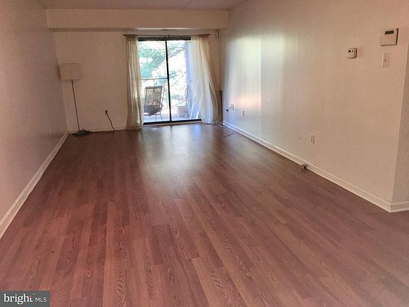3rd image of 423 Shawmont Ave APT E