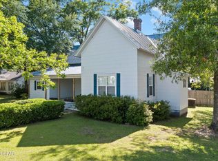 616 Main St, Chipley, FL 32428