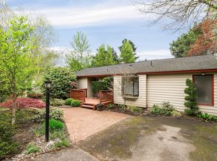 5252 SW Idaho St, Portland, OR 97221