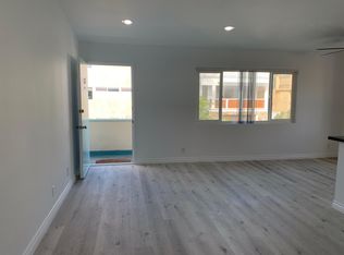 320 11th St #4, Manhattan Beach, CA 90266