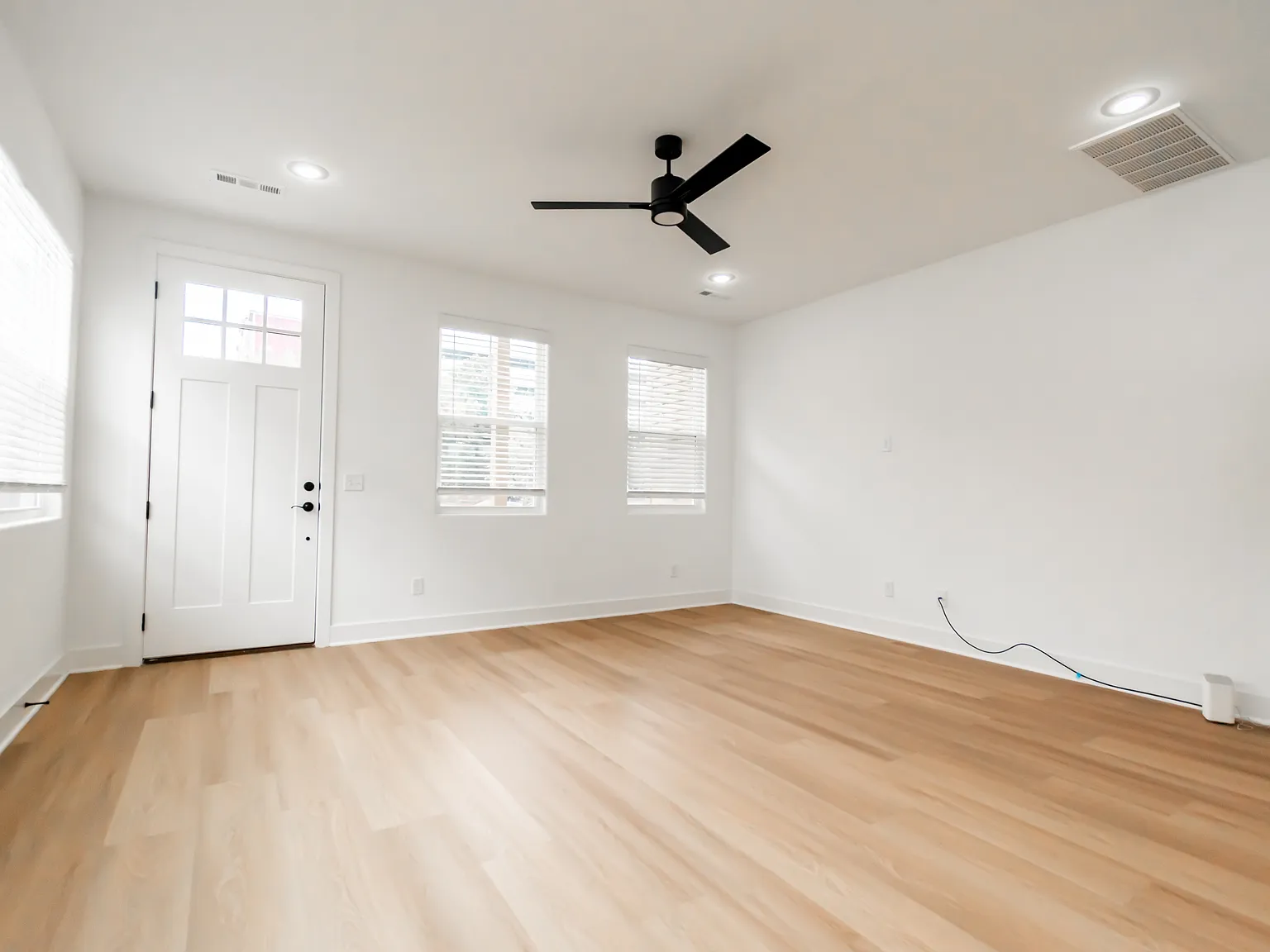1222 West James Street - 1 — Photo 3
