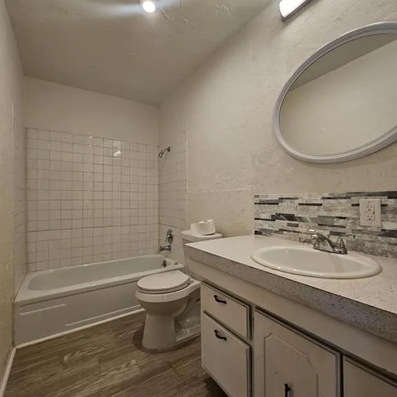 517 E Vinita Ave — Photo 13