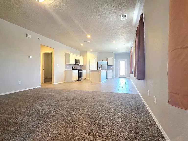 748 Amatista Loop SE — Photo 17