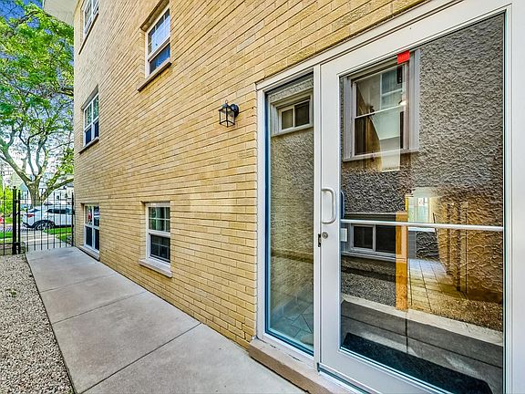 3rd image of 7410 W Dixon St #203