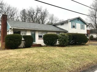 205 Keller Dr, Stroudsburg, PA 18360