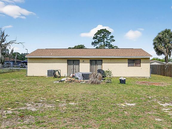 5th image of 8821 SE 89th Pl