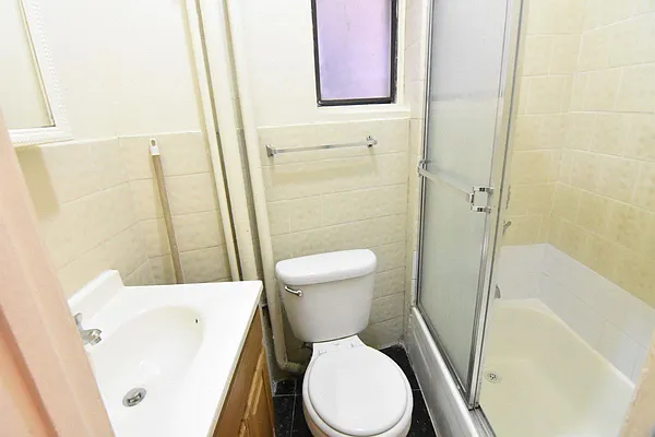 Rented by Clove Realty LLC | media 12