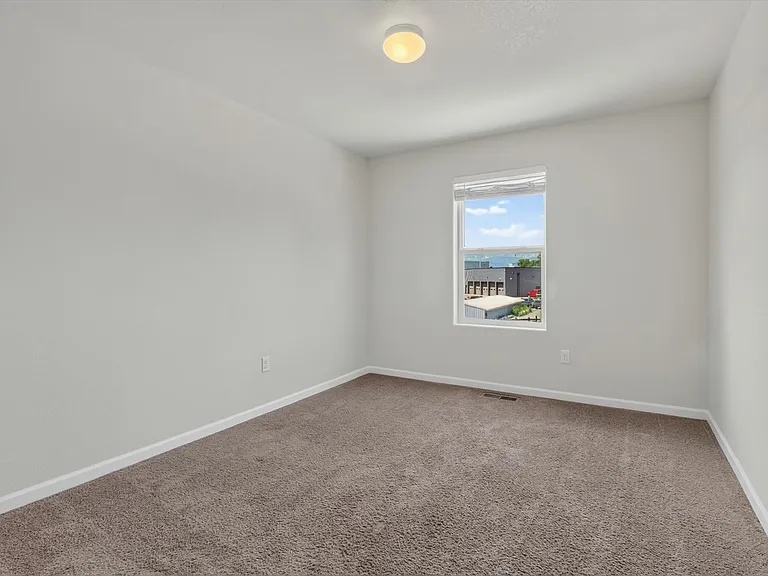 1209 Bistre St — Photo 23