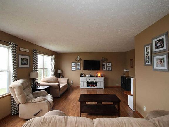 3rd image of 617 Laurens Way