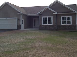 16 Glen Cairn Ct, Spencerport, NY 14559