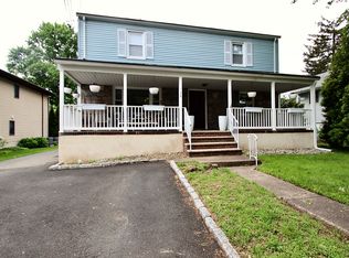 1-36 27th St FLOOR 2, Fair Lawn, NJ 07410
