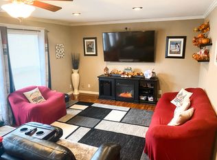 903 SW Lea Dr, Lees Summit, MO 64081