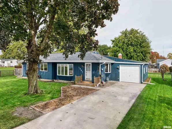 1691 Newcomer Dr, Galesburg, IL 61401
