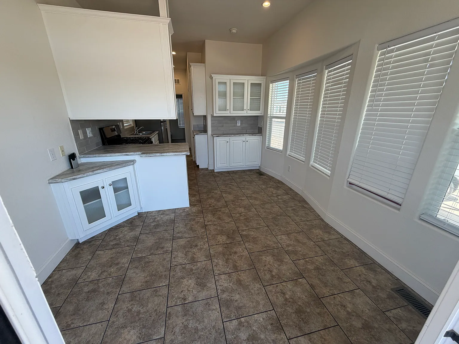Chandler Estates — Photo 4