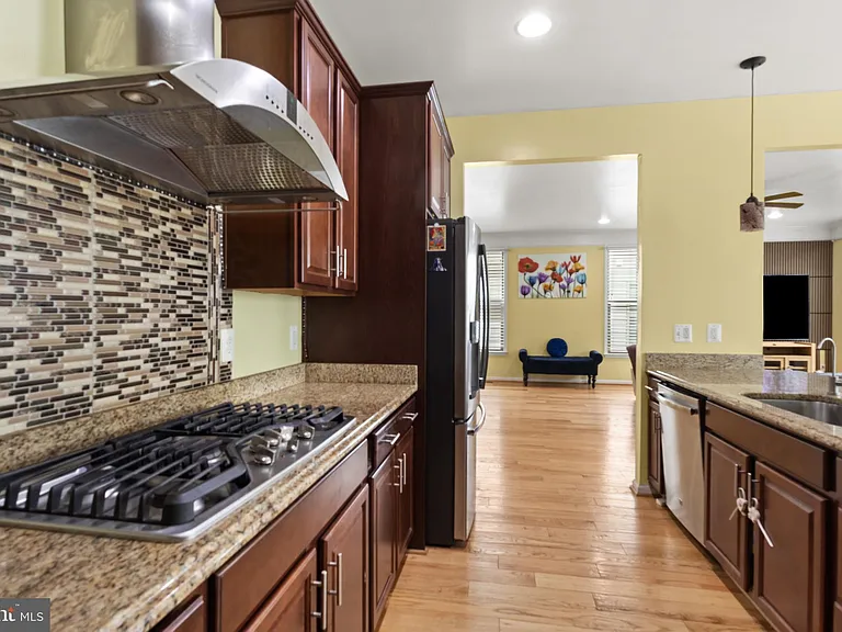 24839 Somerby Dr — Photo 21