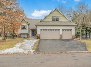 4062 Sunset Ter N, Brooklyn Park, MN 55443