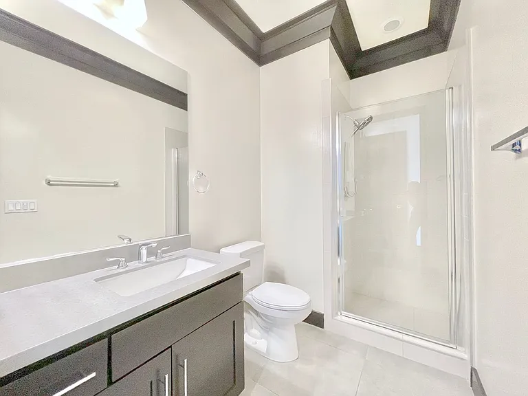 1110 Glenville Dr — Photo 16