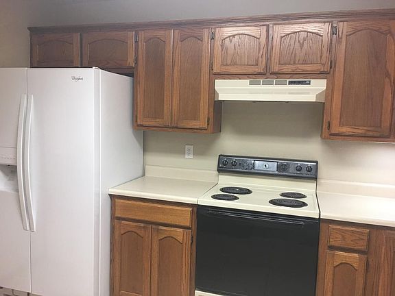 4th image of 946 Parkdale Dr