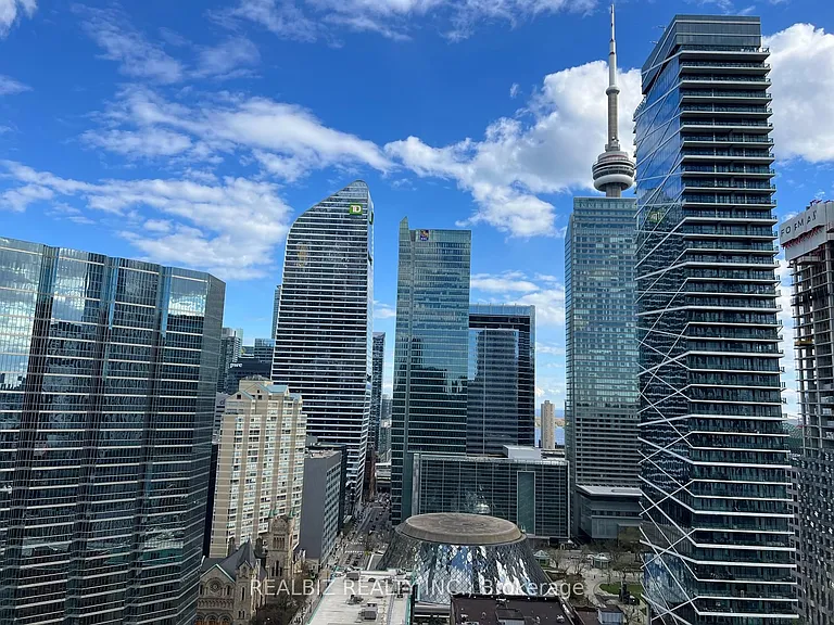 126 Simcoe St #2401 — Photo 4