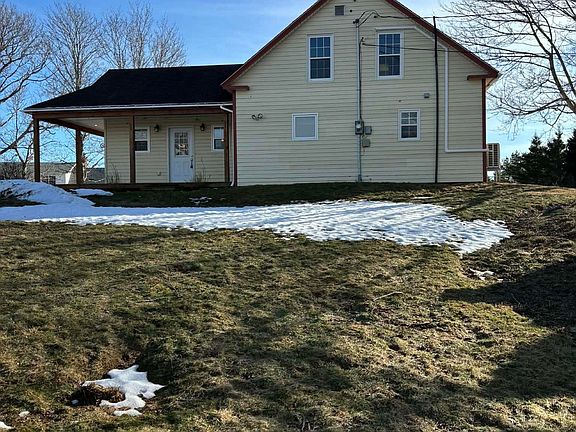 5th image of 669 Lakeside Rd