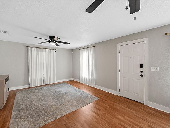 4th image of 714 Hines Ave