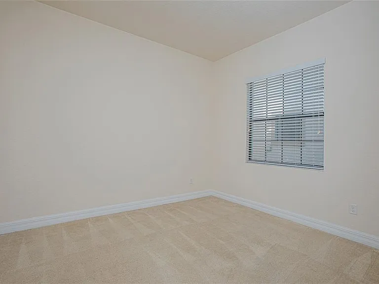 13130 Woodford St — Photo 10