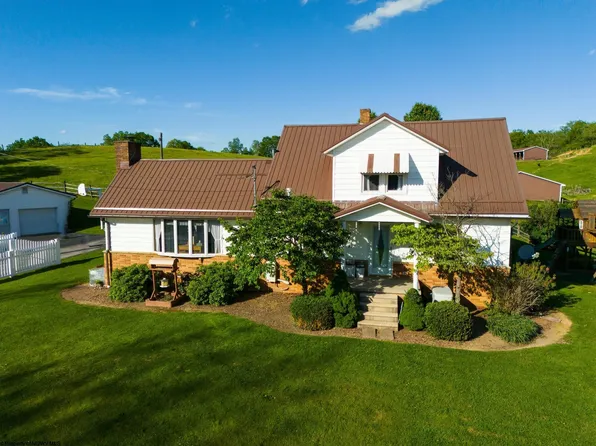 5698 Morgantown Pike, Belington, WV 26250