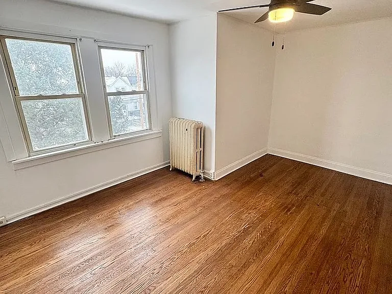 7111 Greenwood Ave — Photo 9