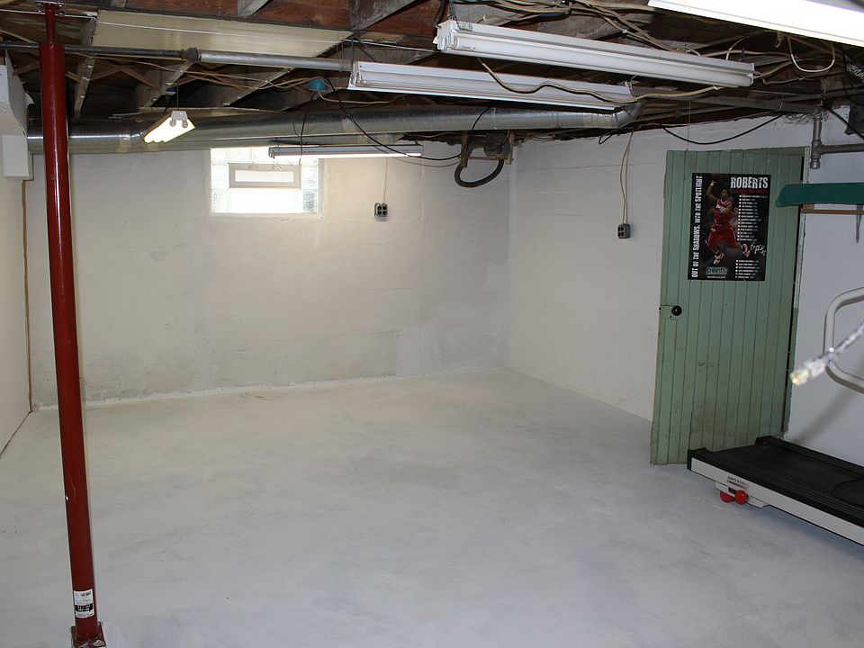 1st image of 151 Bellaire Ave