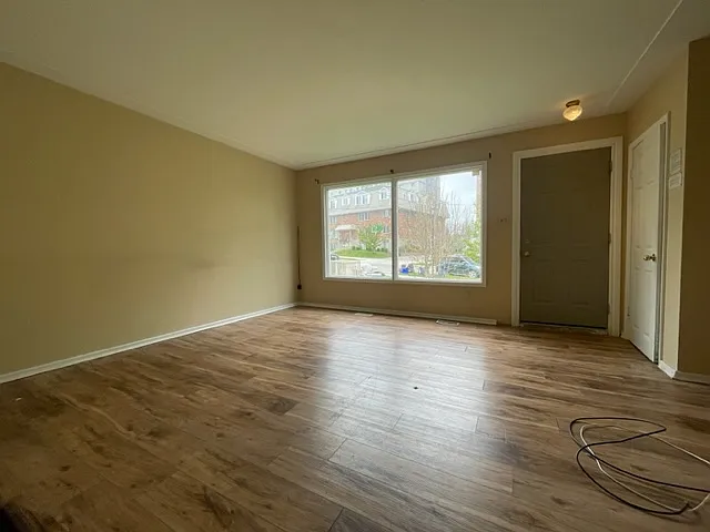 331 Spruce Street Waterloo — Photo 3